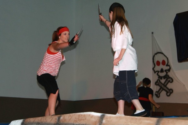 Jenny Kringe (l.) im Wettkampf mit Daniela Reh (r.). Jenny Kringe (l.) im Wettkampf mit Daniela Reh (r.).