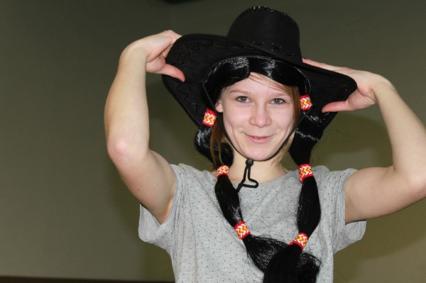 Cowboy oder Indianer? Lea Stockhammer muss sich noch entscheiden. - Bild: Elke Reinhardt Cowboy oder Indianer? Lea Stockhammer muss sich noch entscheiden. - Bild: Elke Reinhardt