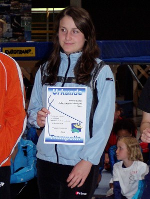 Katharina Hanke war mit ihrem siebten Platz drittbeste des Siegerland-Turngaus. Katharina Hanke war mit ihrem siebten Platz drittbeste des Siegerland-Turngaus.