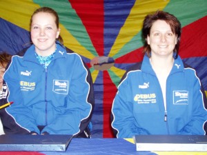 Dana Wöltering und Alexandra Kringe im Kampfgericht. Dana Wöltering und Alexandra Kringe im Kampfgericht.