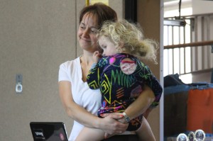 Fachwartin Tanja Kretzer, hier mit Tochter Tijana, durfte mit der 10. Auflage der Vereinsmeisterschaften zufrieden sein. Fachwartin Tanja Kretzer, hier mit Tochter Tijana, durfte mit der 10. Auflage der Vereinsmeisterschaften zufrieden sein.